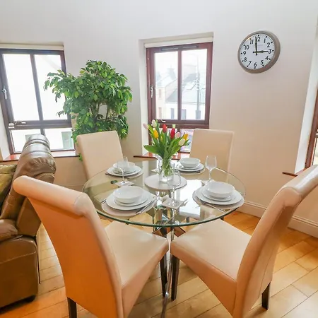 14 Apartment *