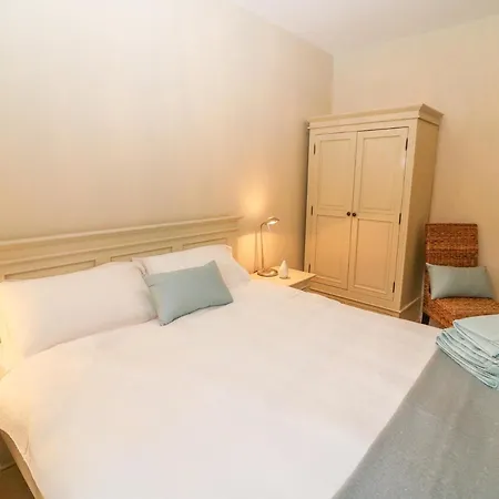 Apartment 14 *